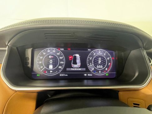 Used 2021 Land Rover Range Rover Sport SVR image 17