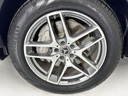 Used 2019 Mercedes-Benz GLC 300 image 32