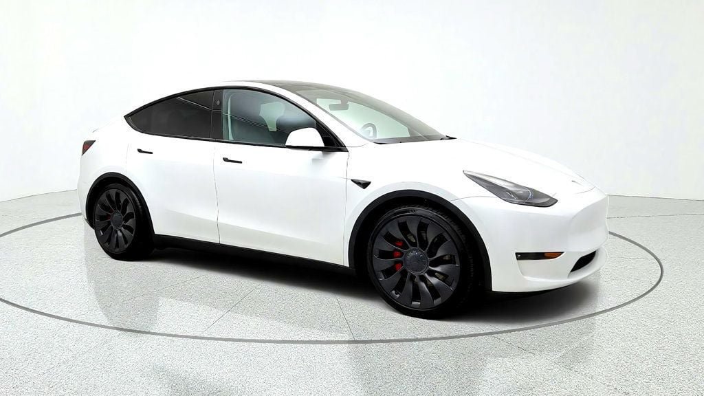 Used 2023 Tesla Model Y Long Range AWD/4WD image 3