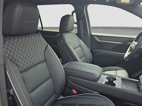 New 2026 GMC Acadia Denali w/ Super Cruise Package AWD/4WD image 19
