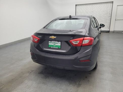 Used 2017 Chevrolet Cruze LT w/ Sun And Sound Package image 7