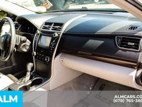 Used 2016 Toyota Camry LE FWD image 17
