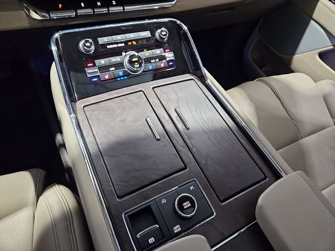 Used 2024 Lincoln Navigator L Reserve AWD/4WD image 22