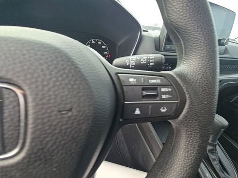 Used 2025 Honda CR-V LX image 17