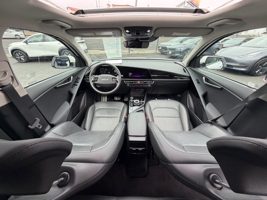 Used 2023 Kia Niro Wave w/ Wave Preserve Package FWD image 22