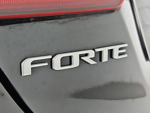 Used 2024 Kia Forte GT w/ GT2 Package FWD image 12