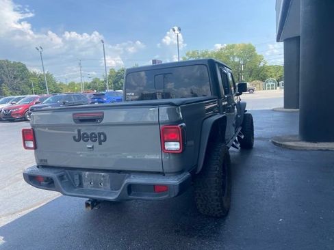 Used 2022 Jeep Gladiator Sport AWD/4WD image 4