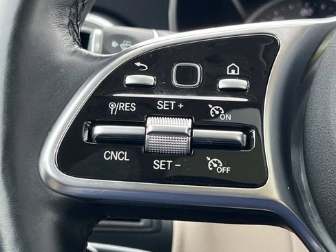 Certified 2020 Mercedes-Benz GLC 300 4MATIC image 27