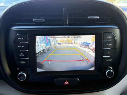 Used 2021 Kia Soul LX FWD image 21