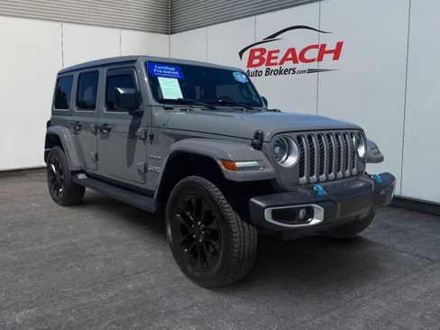 Used 2023 Jeep Wrangler Unlimited Sahara w/ Cold Weather Group AWD/4WD image 3