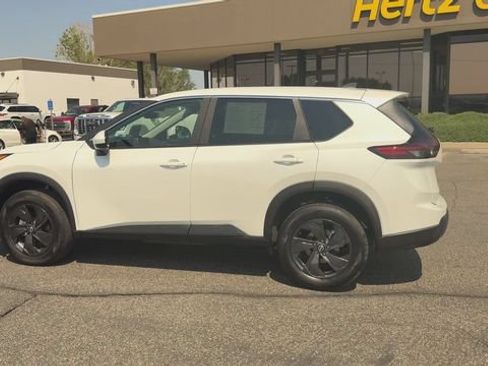 Used 2026 Nissan Rogue SV AWD/4WD image 6