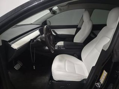 Used 2022 Tesla Model Y Performance AWD/4WD image 3
