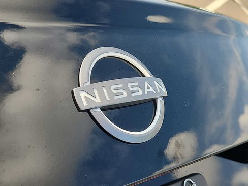 Used 2025 Nissan Versa S w/ Trunk Package FWD image 29