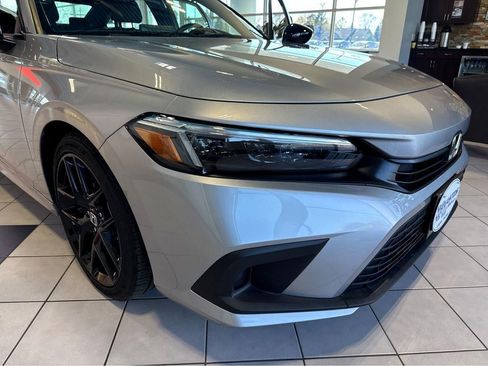 Used 2023 Honda Civic Sport image 6
