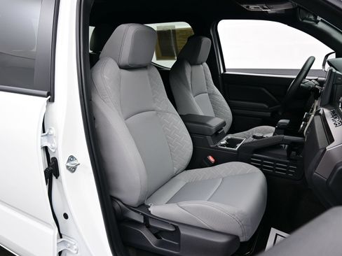 Used 2025 Toyota Tacoma SR5 AWD/4WD image 14