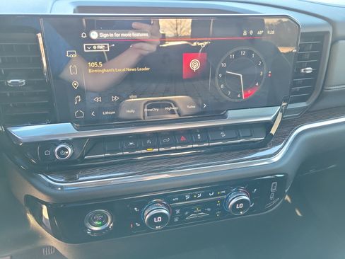 Used 2023 GMC Sierra 1500 Elevation image 9