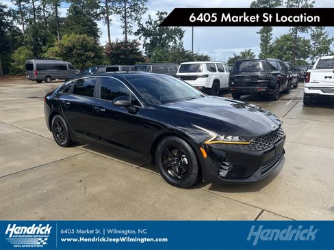 Used 2021 Kia K5 LXS FWD image 1