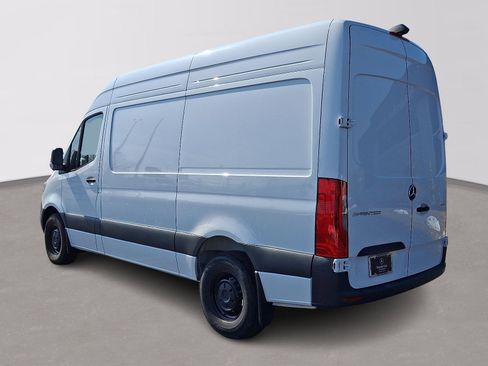 Used 2025 Mercedes-Benz Sprinter 2500 image 6
