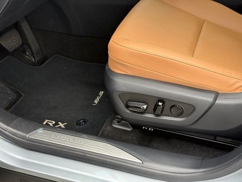Certified 2025 Lexus RX 350 Premium w/ Accessory Package (Z1) FWD image 25