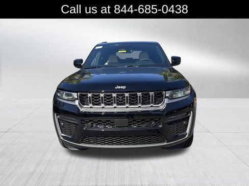New 2027 Jeep Grand Cherokee Limited AWD/4WD image 2