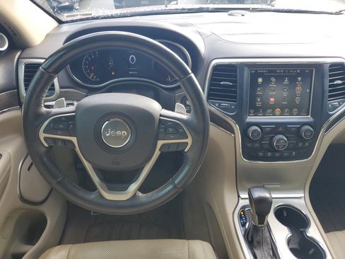 Used 2017 Jeep Grand Cherokee Overland image 19