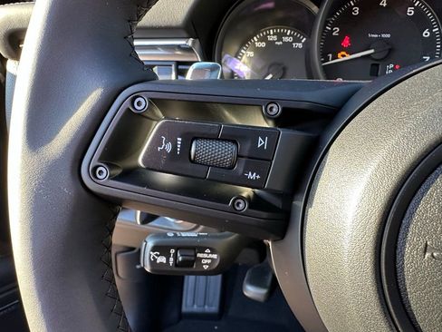 Used 2026 Porsche Macan image 16