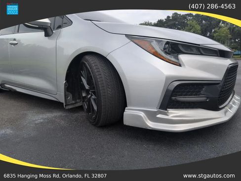 Used 2021 Toyota Corolla SE w/ SE Premium Package FWD image 9