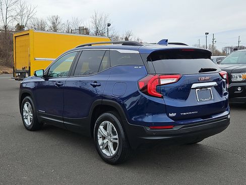 Certified 2023 GMC Terrain SLE w/ Driver Convenience Package image 4