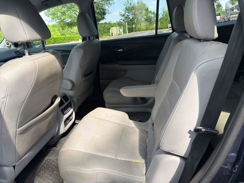 Used 2019 Honda Pilot Touring image 10