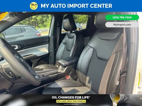 Used 2024 Jeep Compass Latitude AWD/4WD image 13