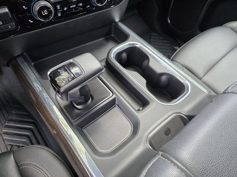 Used 2024 Chevrolet Silverado 1500 RST AWD/4WD image 19