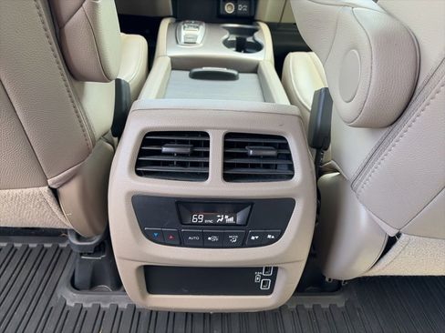 Used 2022 Honda Pilot EX-L image 12