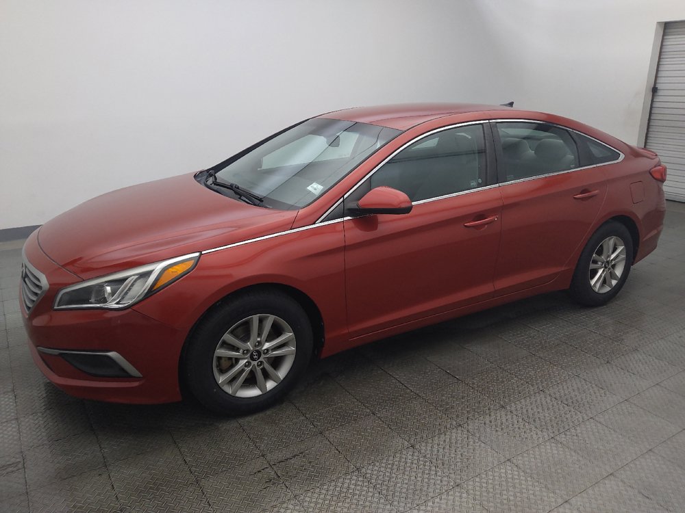 Used 2017 Hyundai Sonata SE FWD image 2