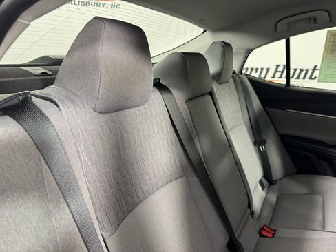 Used 2025 Toyota Camry LE FWD image 30