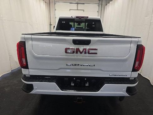 Used 2022 GMC Sierra 2500 Denali w/ Denali Ultimate Package AWD/4WD image 6