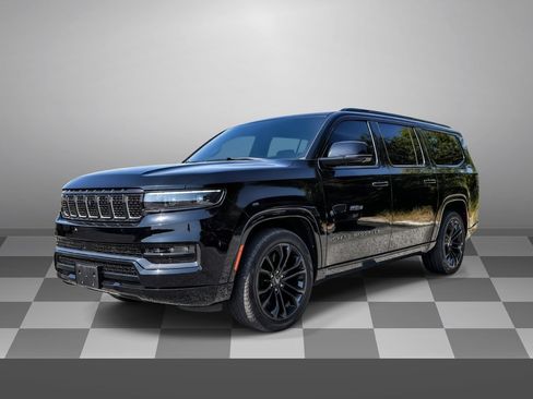 Used 2024 Jeep Grand Wagoneer L Series III w/ Rear Seat Video Group 1 AWD/4WD image 3