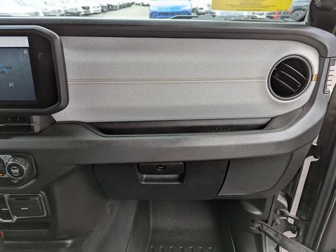 Used 2025 Jeep Wrangler Unlimited Sport AWD/4WD image 32