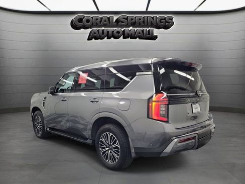 Used 2025 Nissan Armada SL image 4