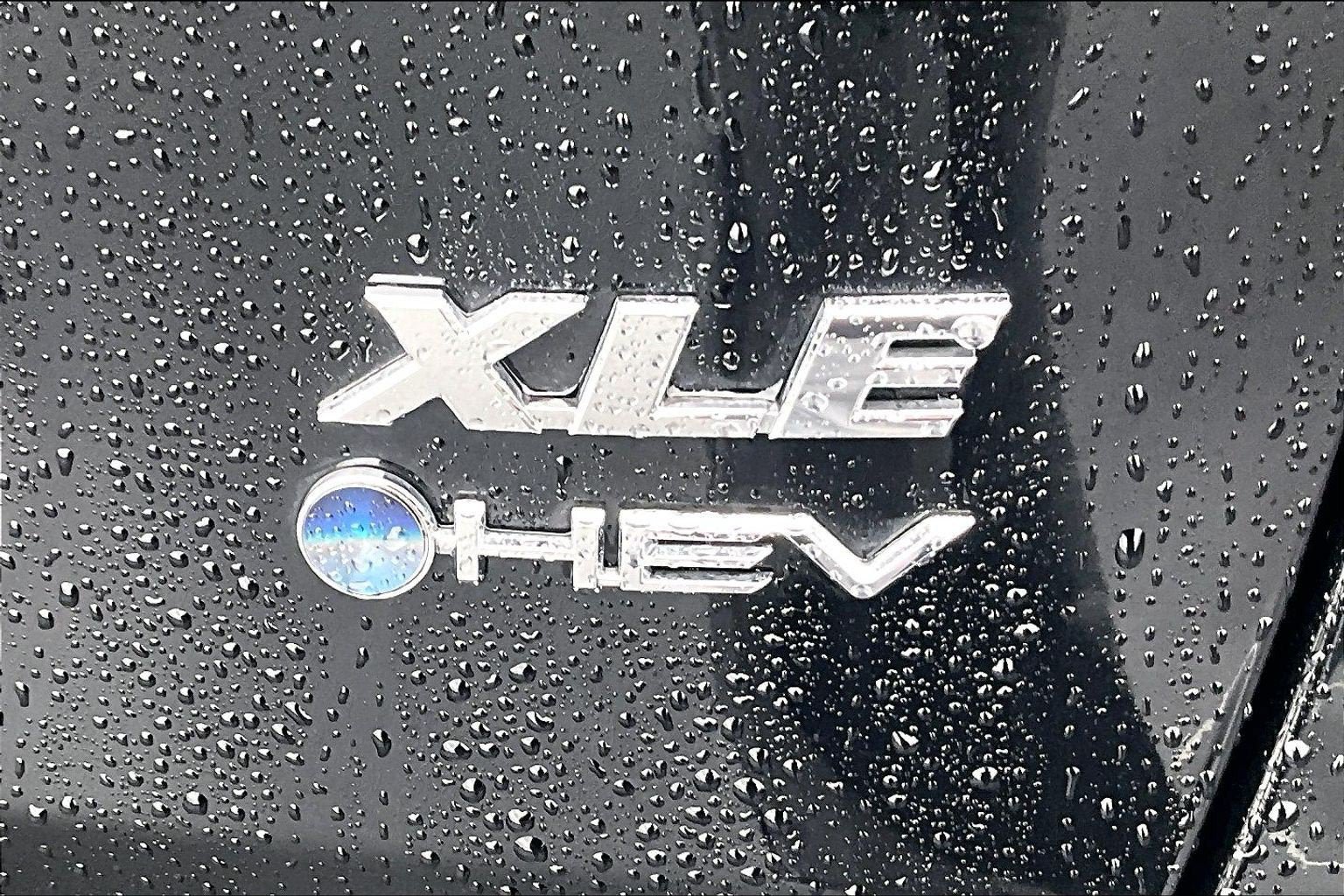 Used 2025 Toyota RAV4 XLE AWD/4WD image 8