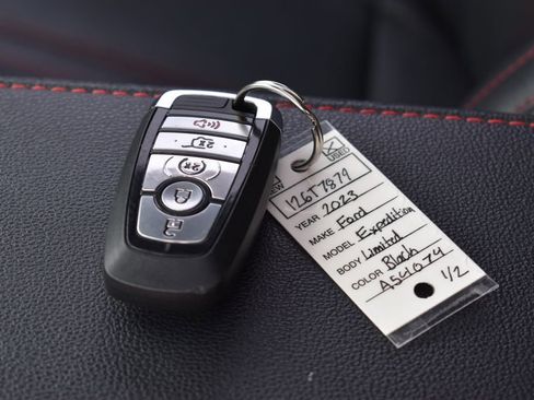 Used 2023 Ford Expedition Limited AWD/4WD image 13