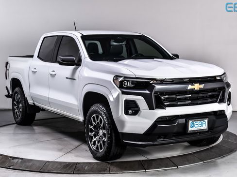 Used 2023 Chevrolet Colorado LT w/ LT Convenience Package III image 8