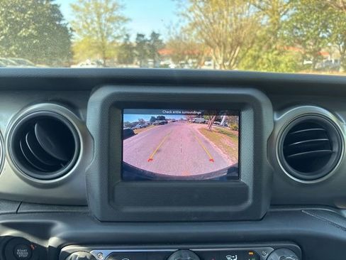 Used 2023 Jeep Wrangler Willys image 24