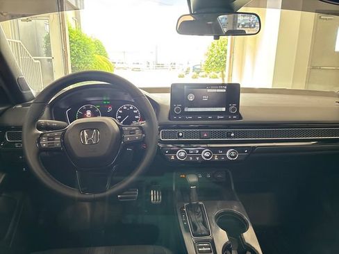 Certified 2025 Honda Civic Sport image 18