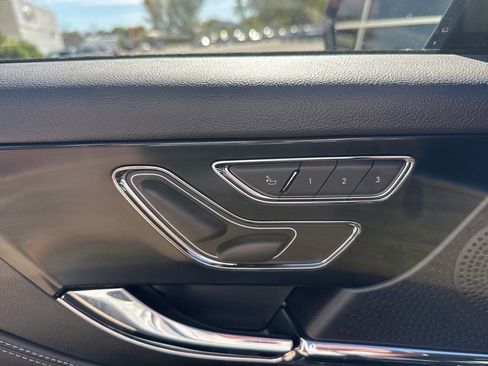 New 2026 Lincoln Corsair Premiere image 8