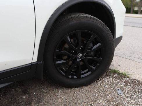 Used 2017 Nissan Rogue SV w/ Midnight Edition Package AWD/4WD image 10
