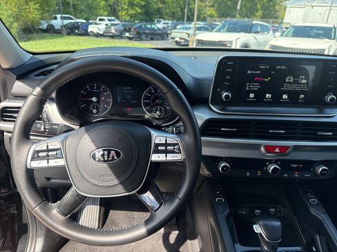Used 2020 Kia Telluride S FWD image 6