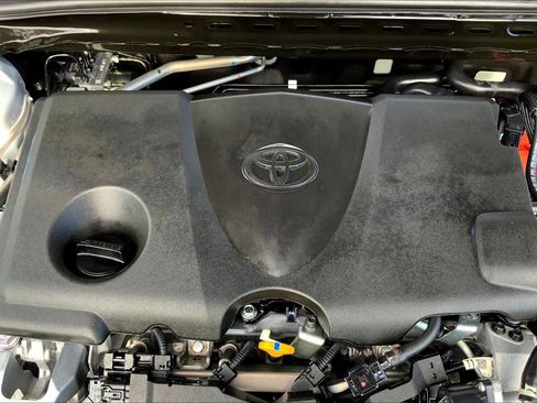 Certified 2025 Toyota Camry SE w/ Multimedia Upgrade Package image 32