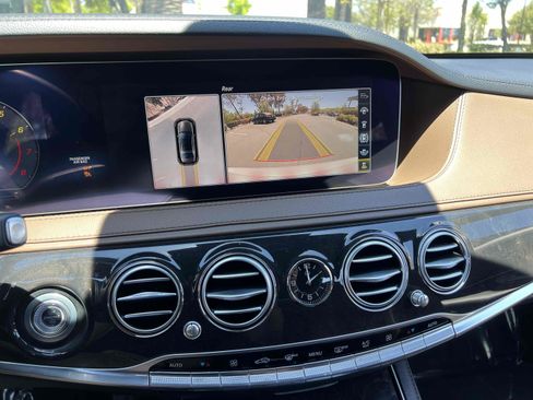 Used 2018 Mercedes-Benz S 560 Sedan image 11