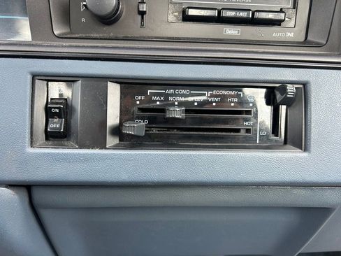 Used 1996 Oldsmobile Cutlass Ciera SL FWD image 15
