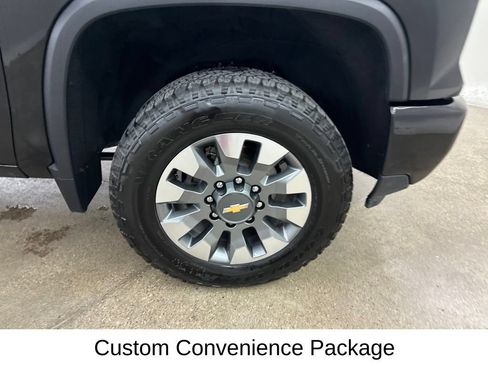 Used 2024 Chevrolet Silverado 2500 Custom w/ Custom Value Package AWD/4WD image 17